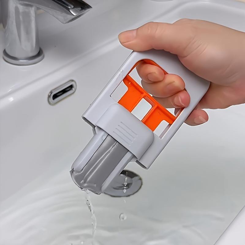 Multifunctional Foldable Mini Mop